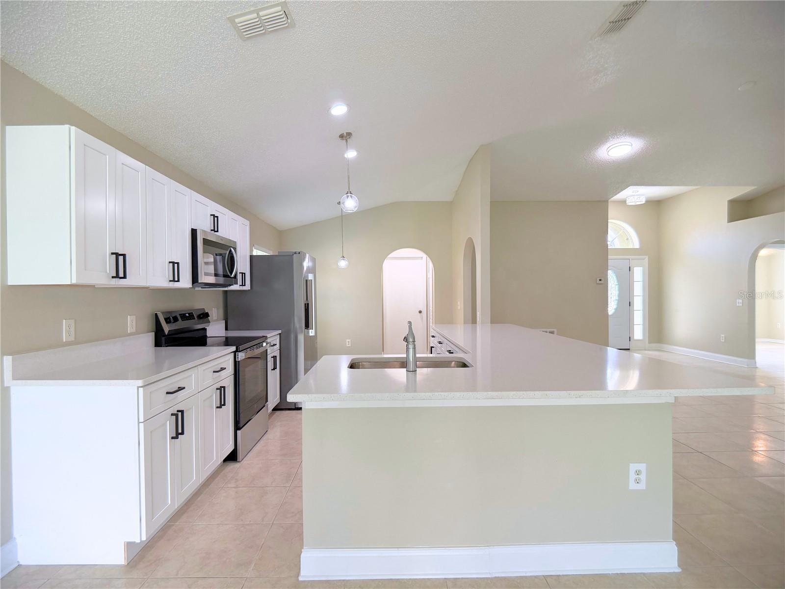 247 FAIRFIELD DR — photo 12