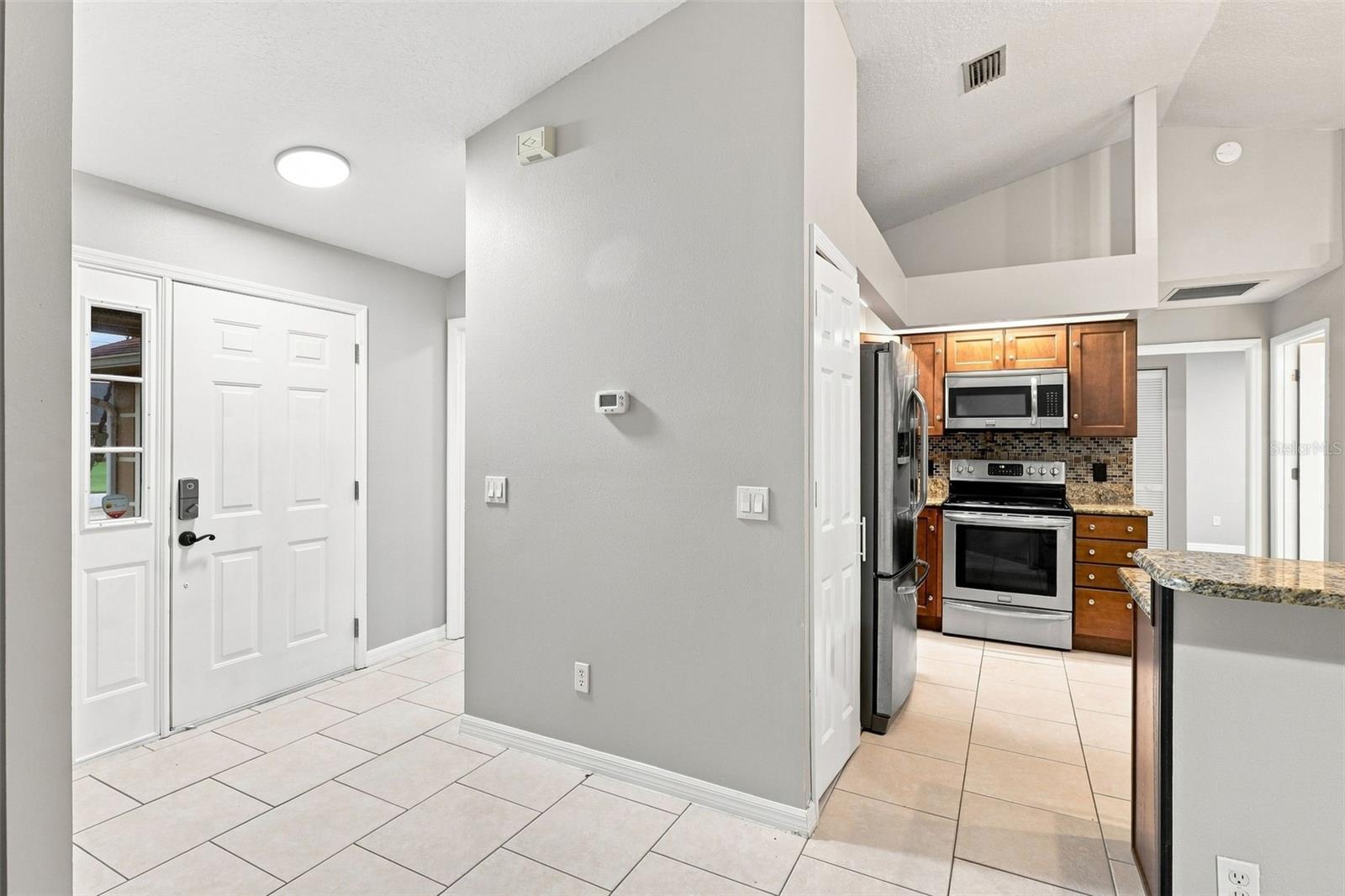 1096 PRESCOTT BLVD — photo 11