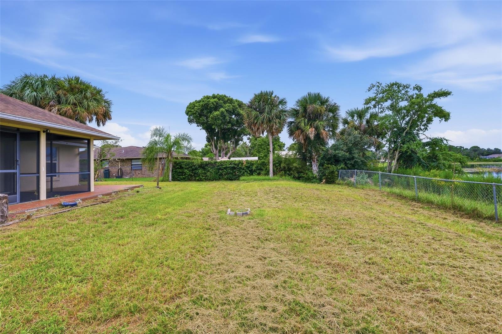 1096 PRESCOTT BLVD — photo 9