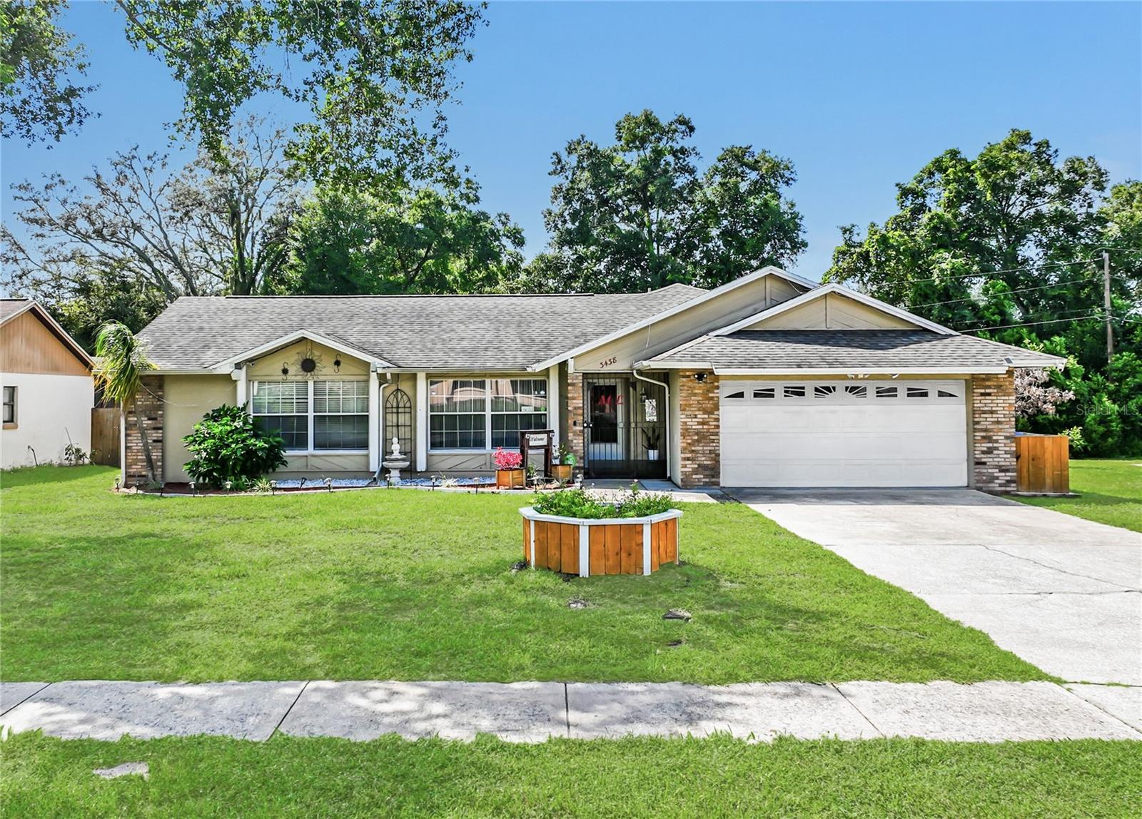 3438 BRETWOOD DR