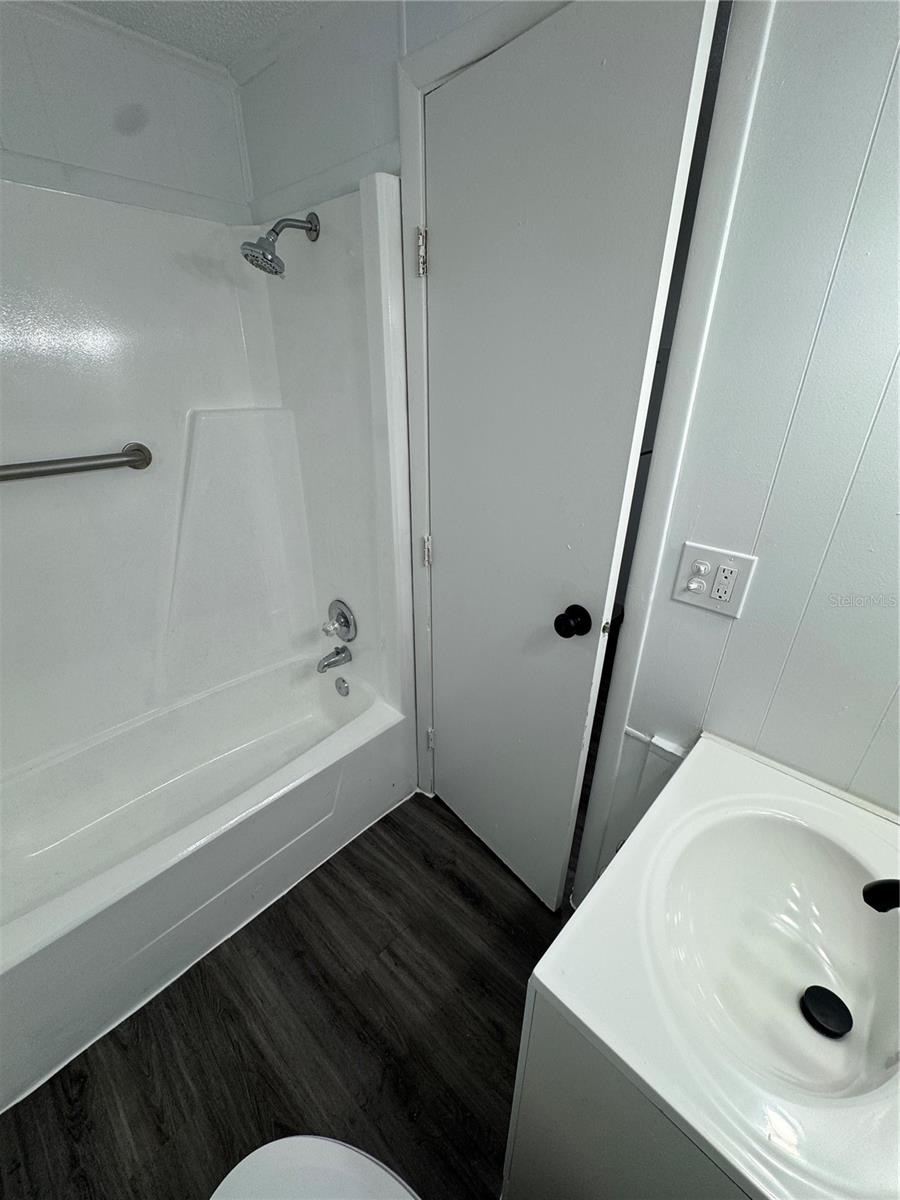 420-420 MILLS ST #10 — photo 7