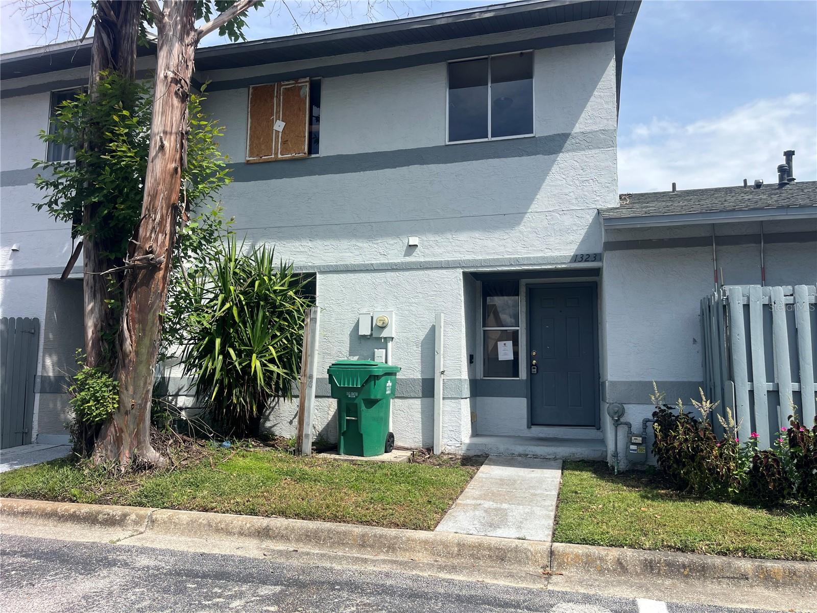 1323 AZALEA WAY