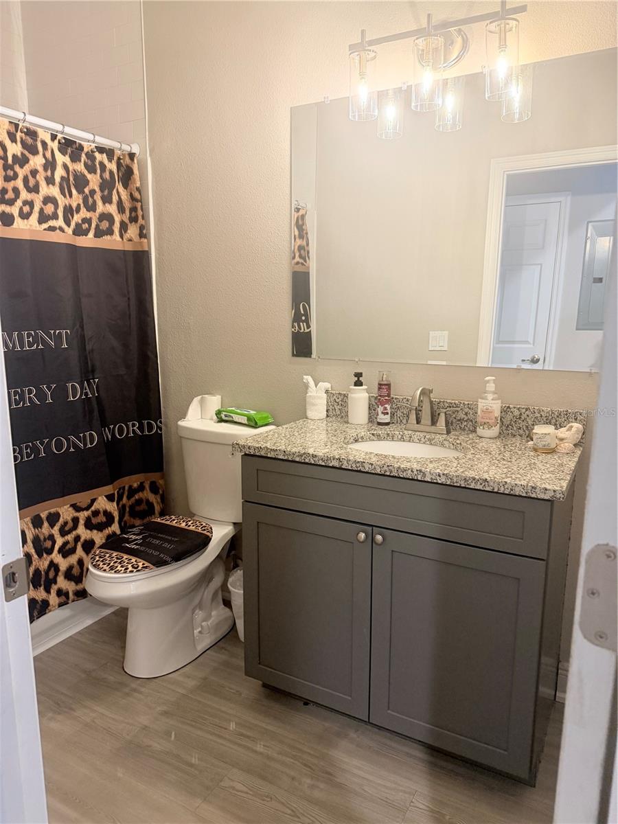 3180 LINCOLN ST — photo 10