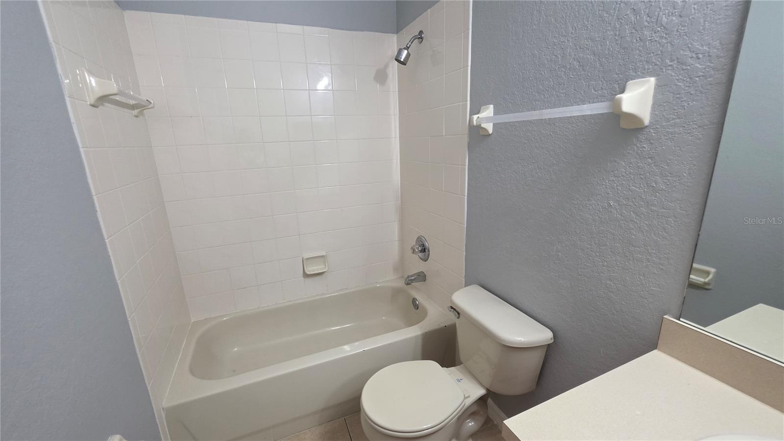 2102 CALABRIA AVE — photo 11