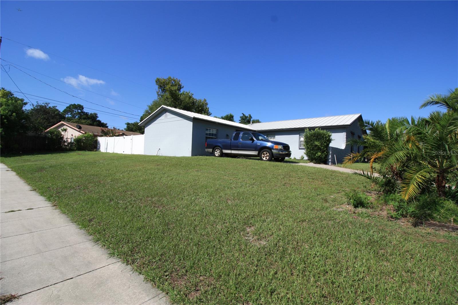 390 LILAC RD — photo 2