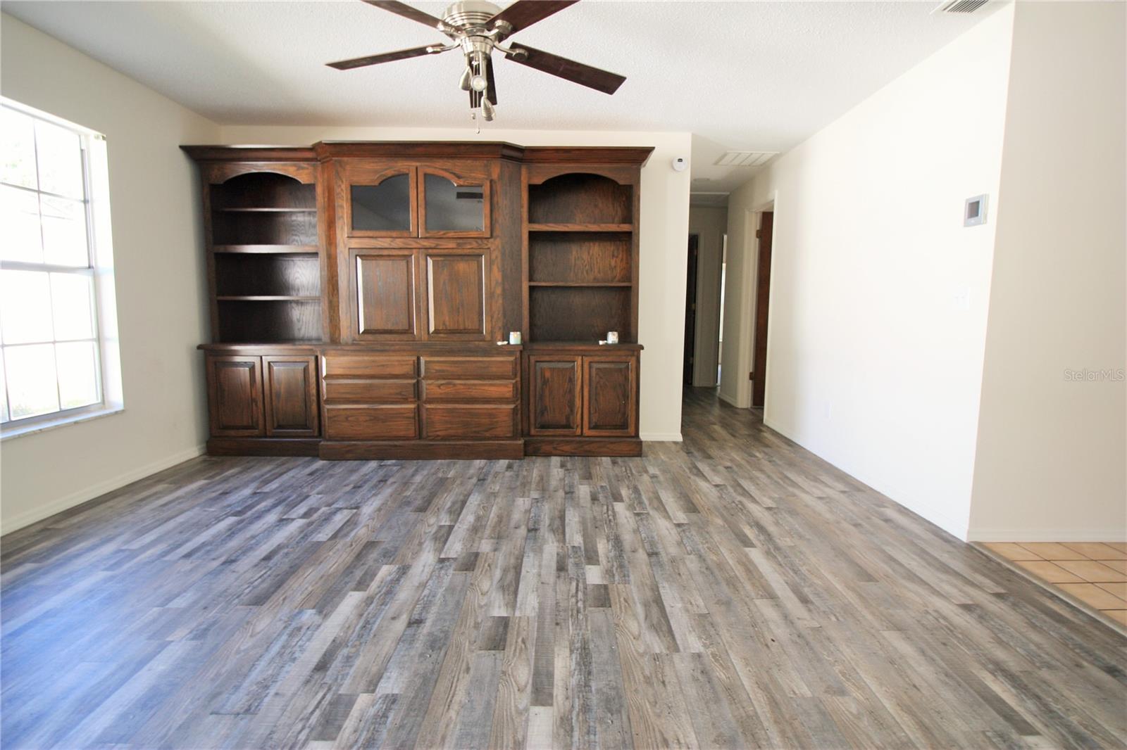 390 LILAC RD — photo 11