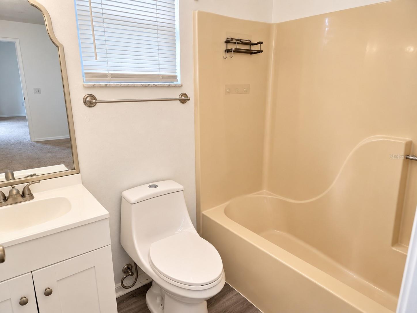 2581 ALBURY AVE — photo 6