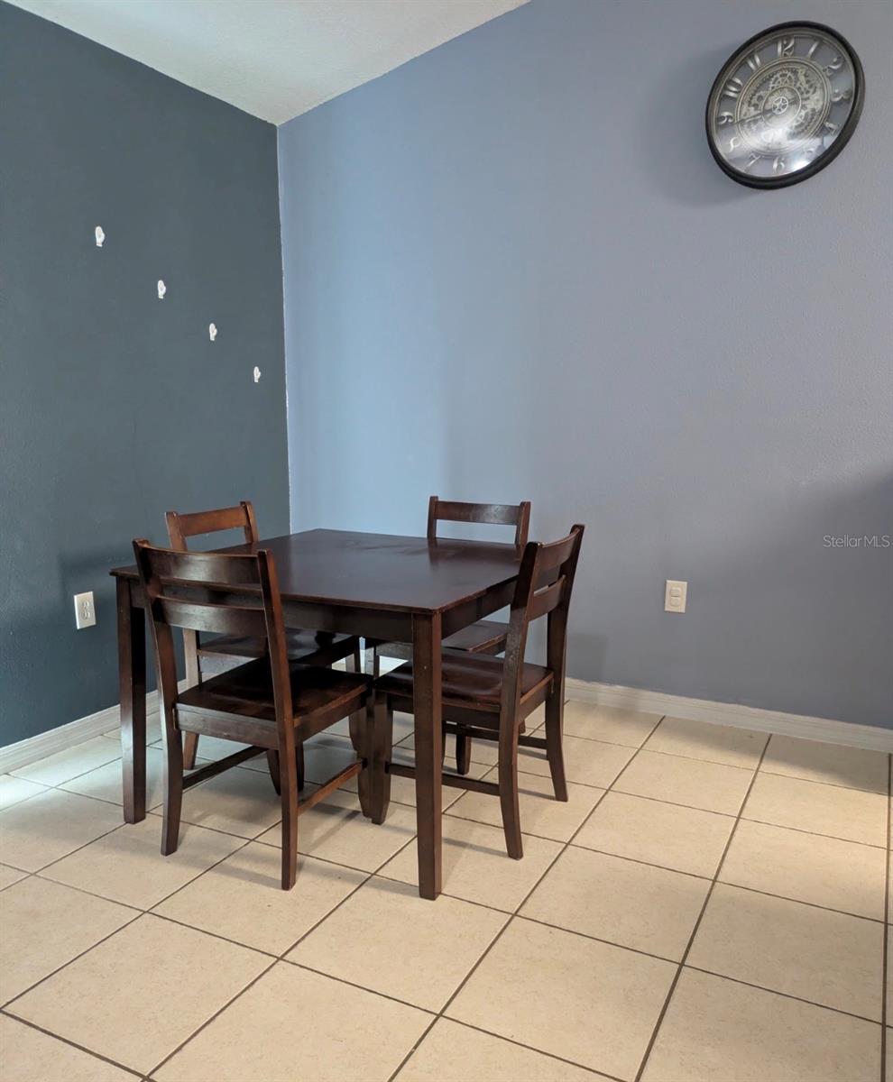 2861 FIFER DR — photo 6