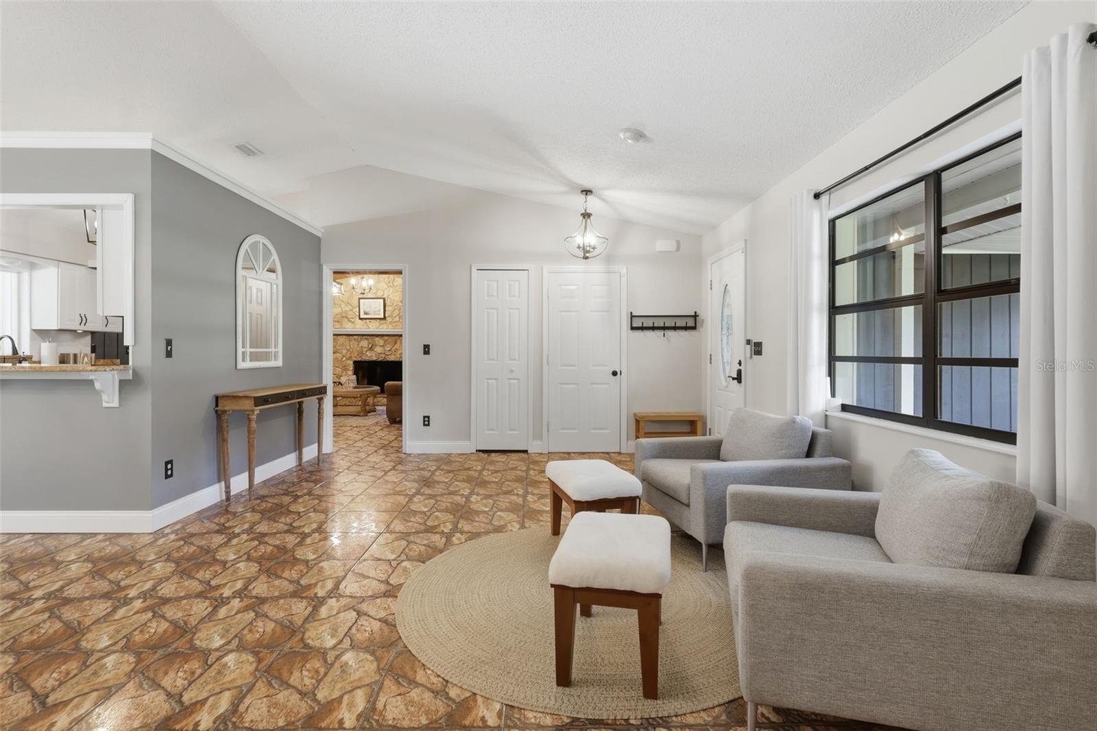 27627 LOIS DR — photo 6