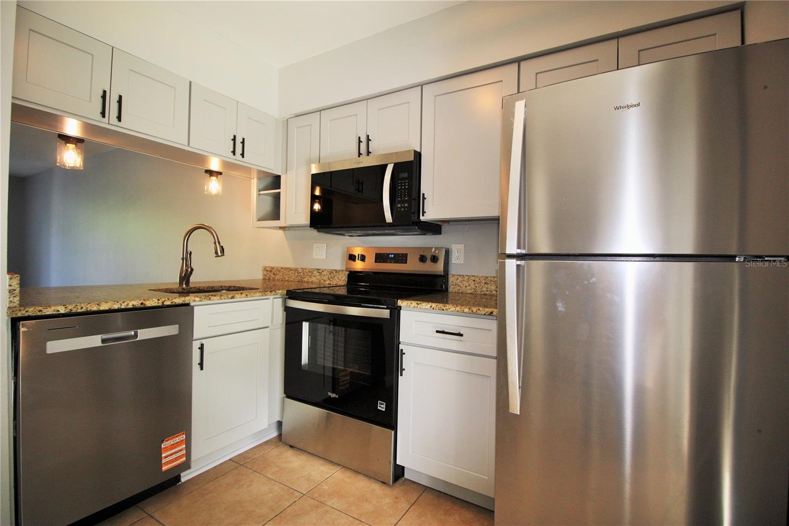2520 LANCIEN CT #2522 — photo 3