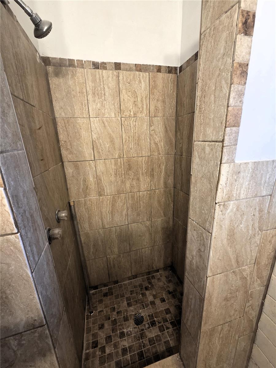 617 W HOWRY AVE — photo 11