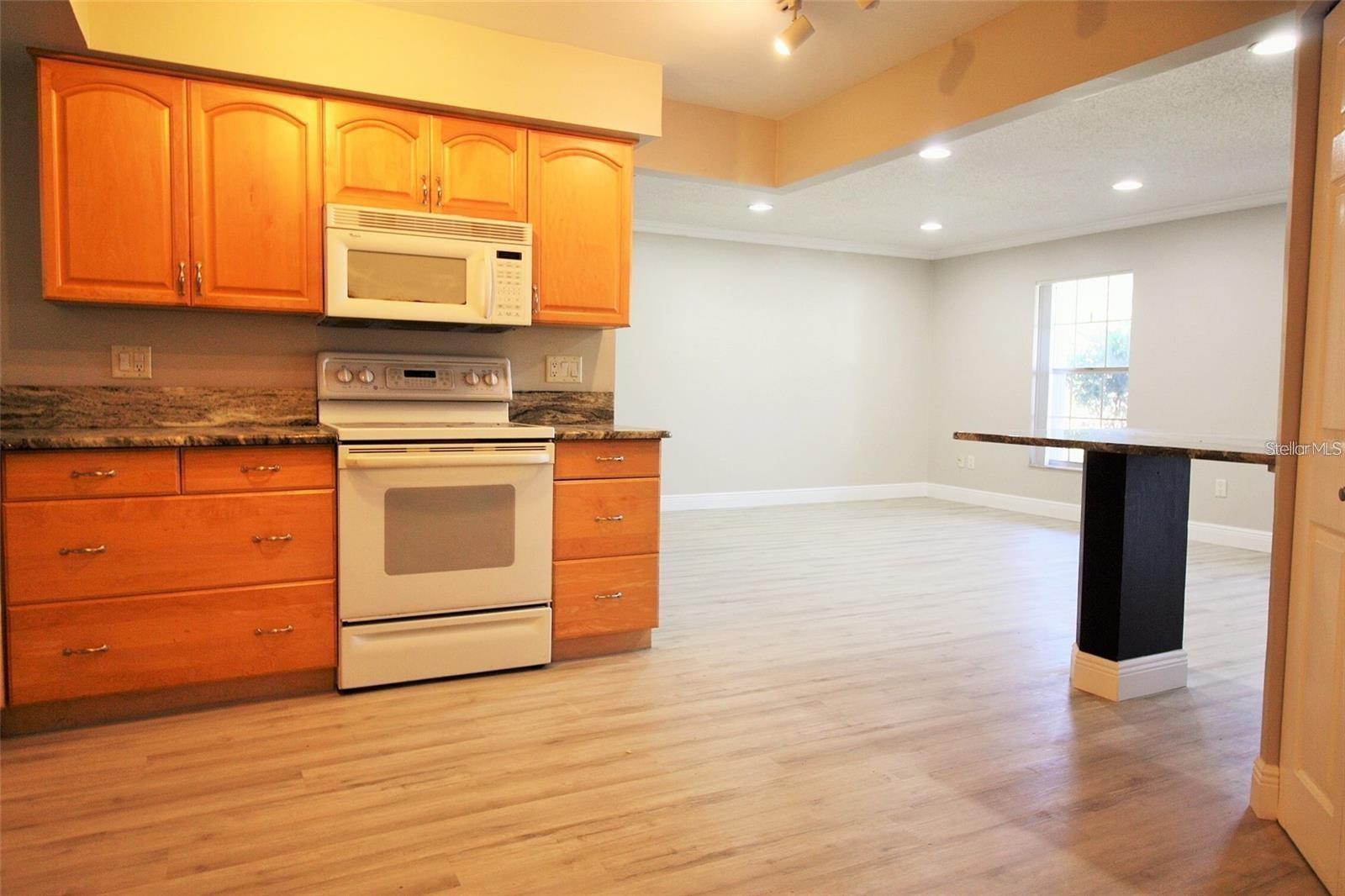 109 DONNINGTON CT — photo 3