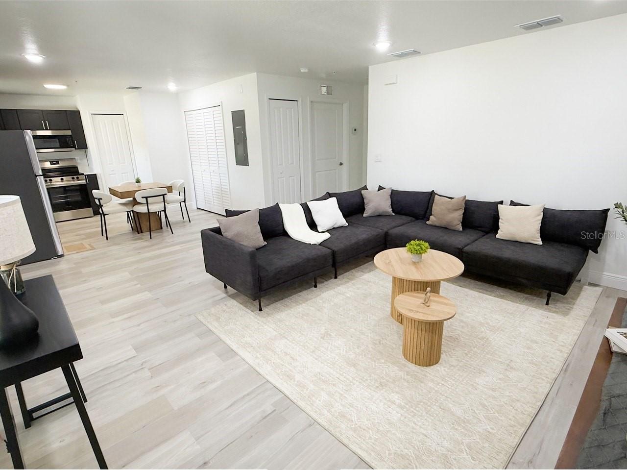 2201 CONWAY DR #201 — photo 3