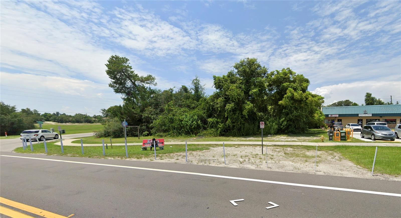 1854 PROVIDENCE BLVD — photo 2