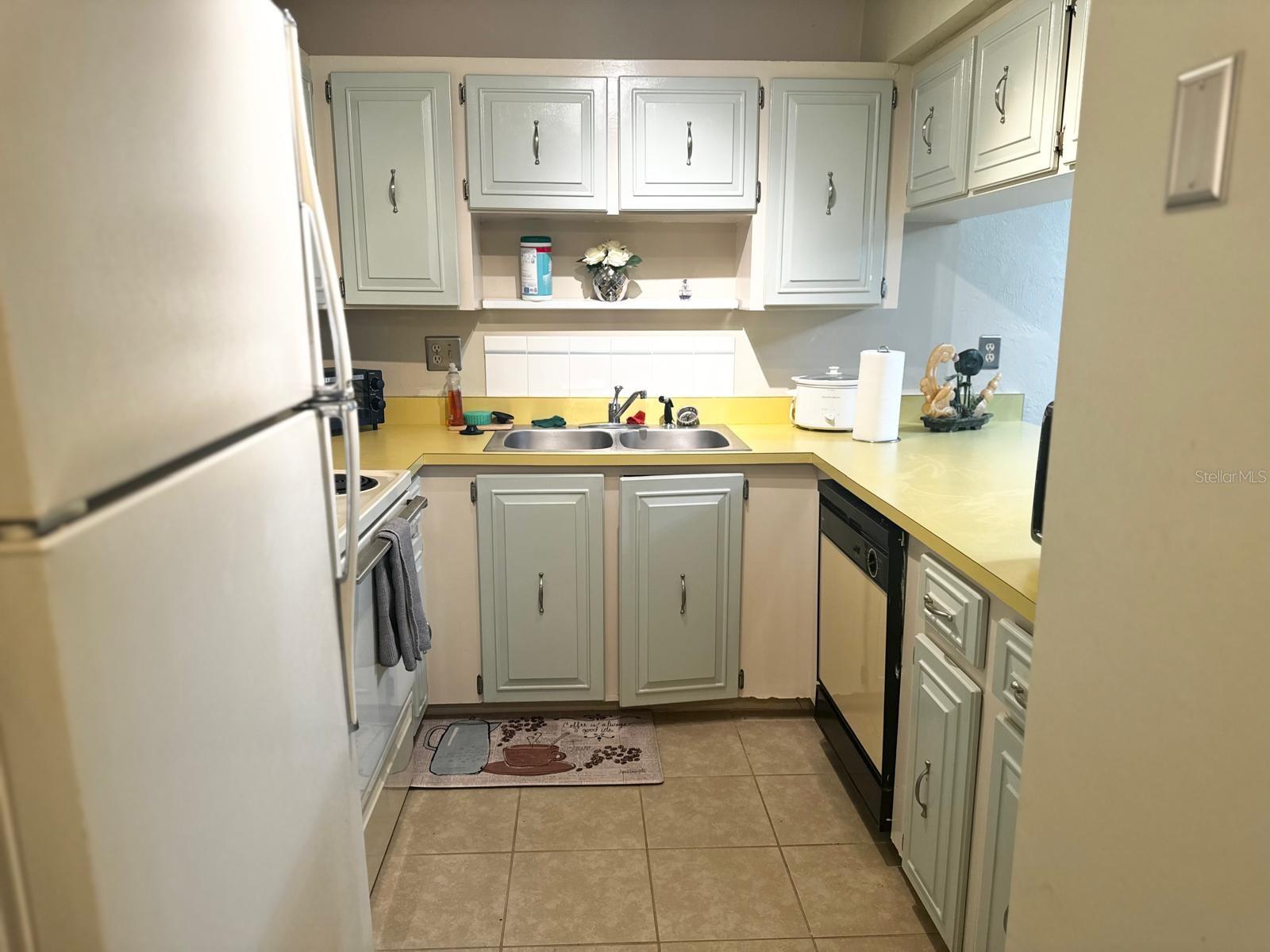 1415 OCEAN SHORE BLVD #B060 — photo 11