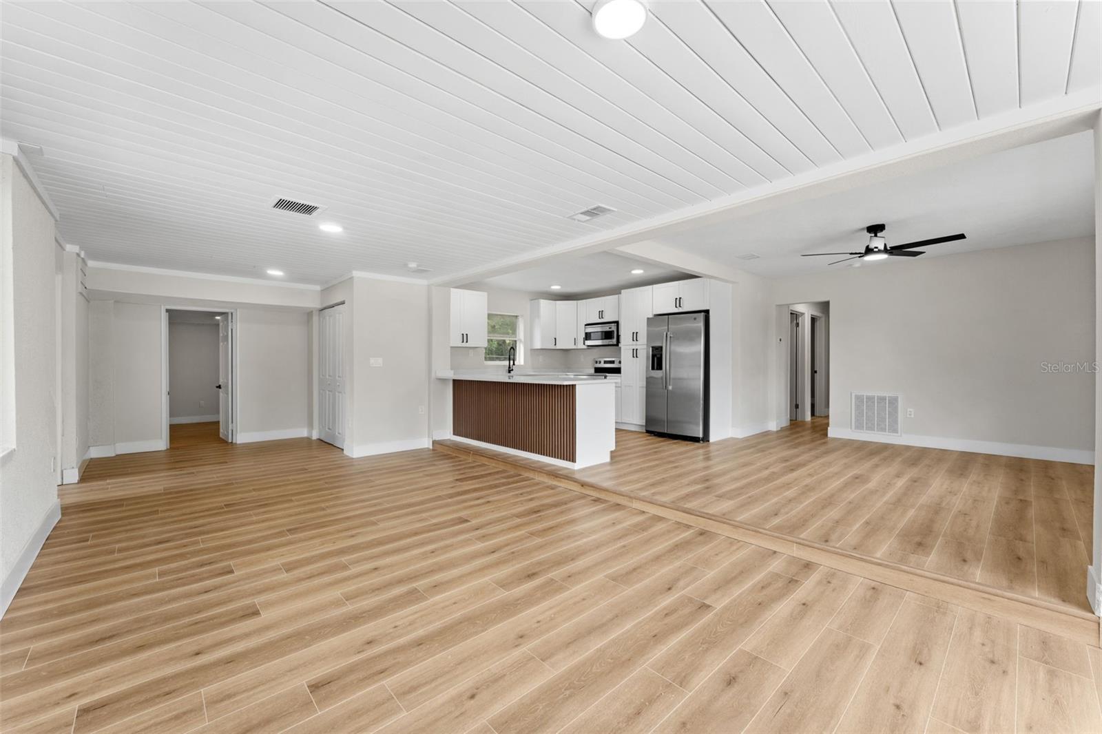 1218 CRESCENT ST — photo 11
