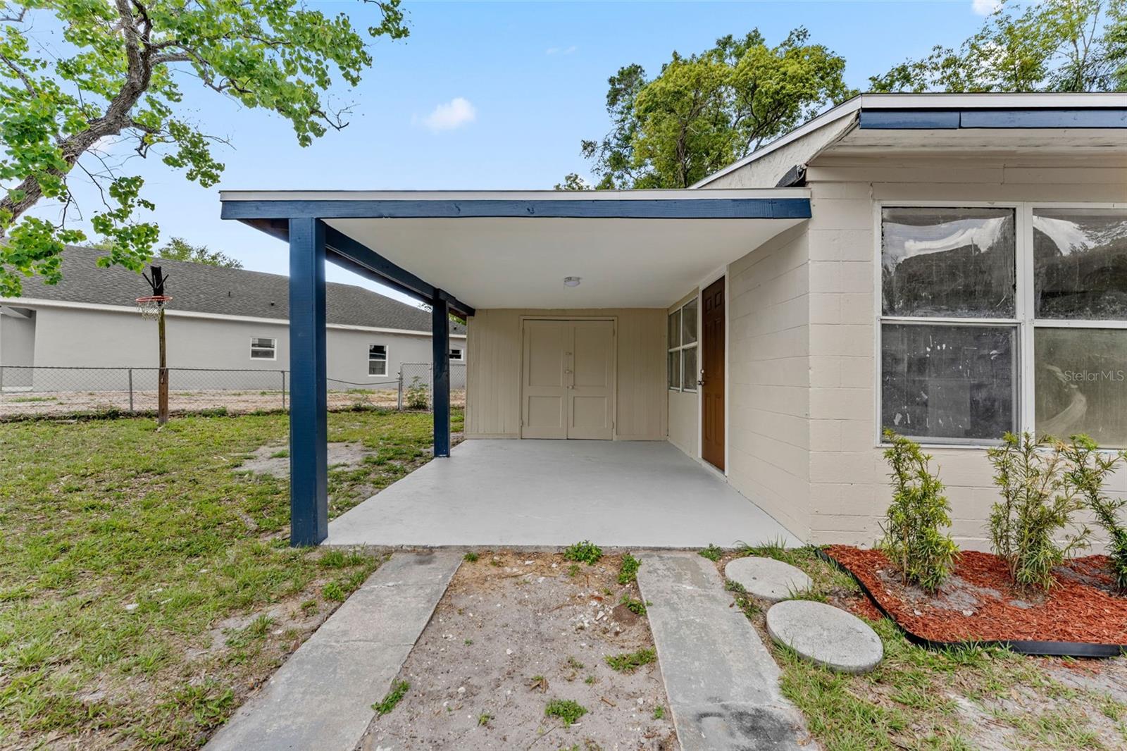 1218 CRESCENT ST — photo 3