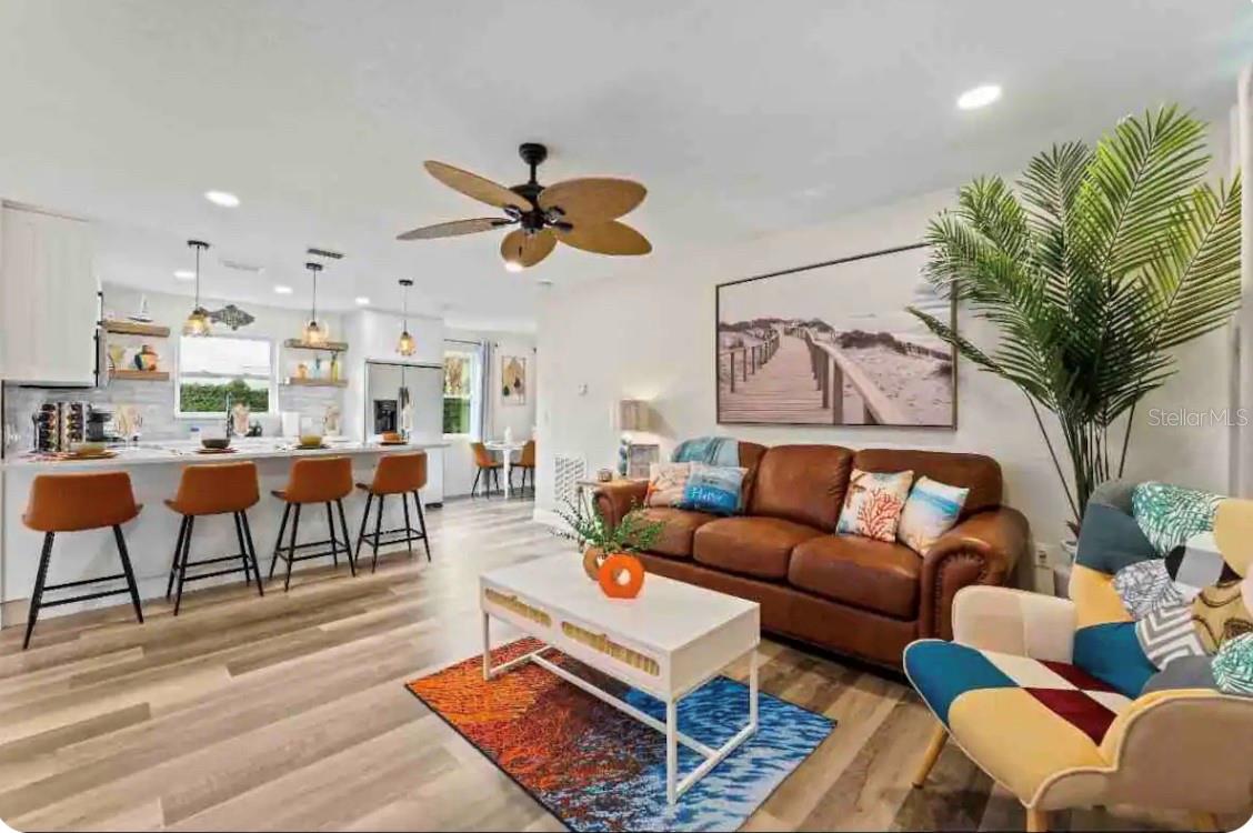 301 N HOLLYWOOD AVE — photo 2