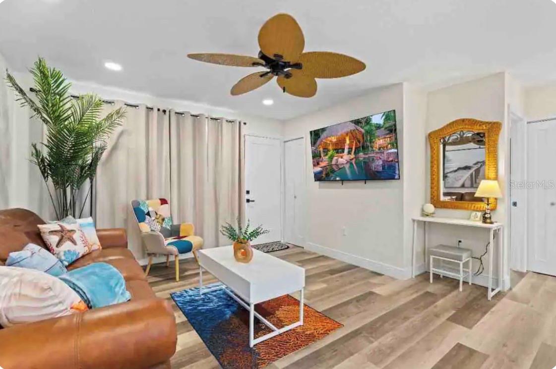 301 N HOLLYWOOD AVE — photo 4