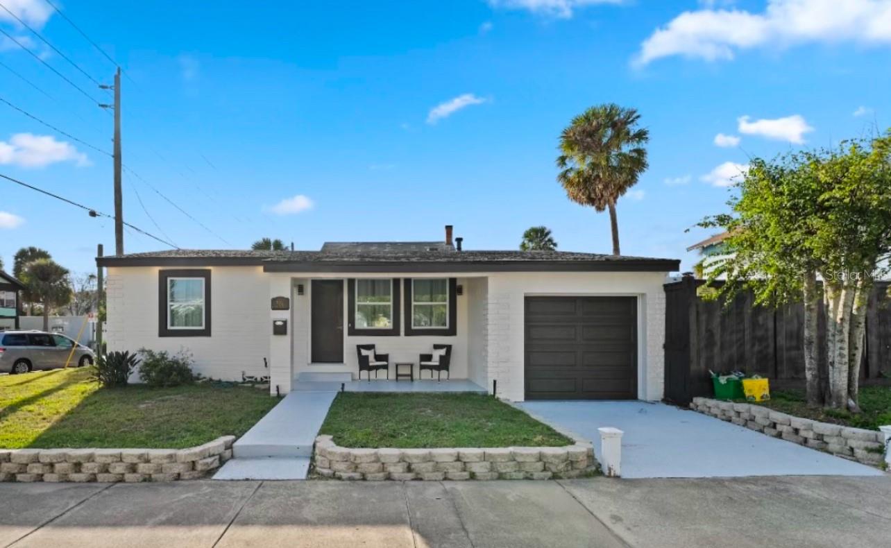 301 N HOLLYWOOD AVE