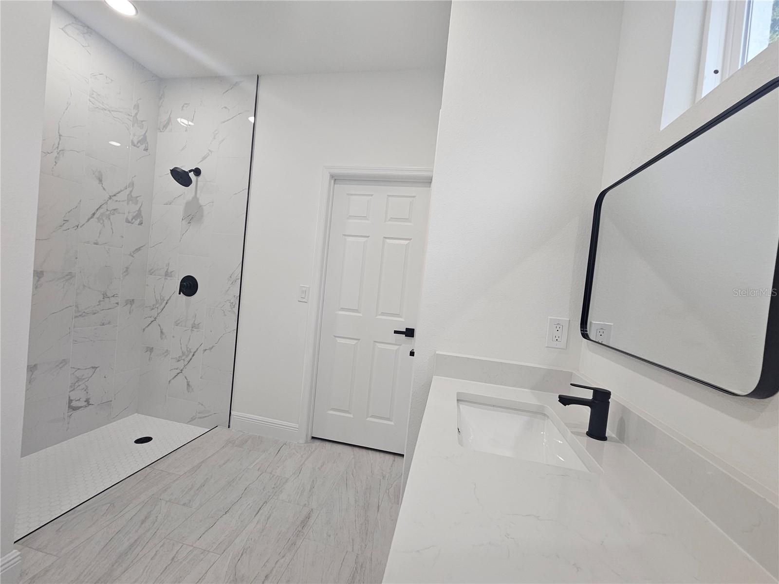 2068 DIXIE AVE — photo 9