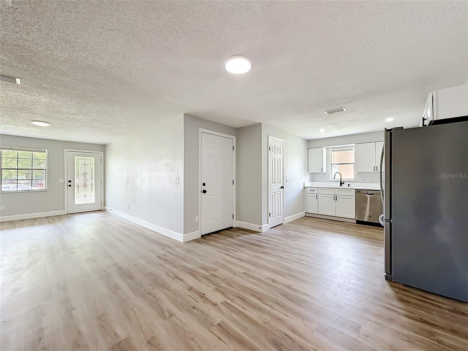 115 DREW AVE — photo 10
