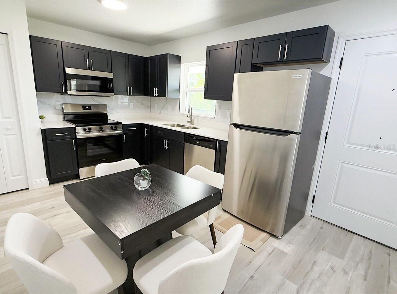 2201 CONWAY DR #102 — photo 6