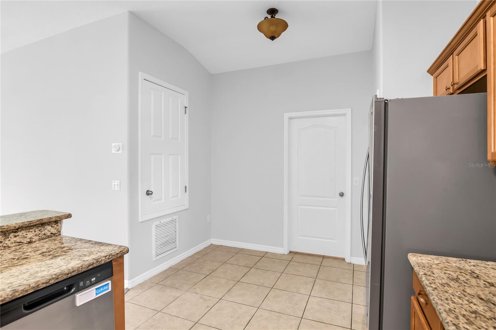 308 BELLA ROSA CIR — photo 11