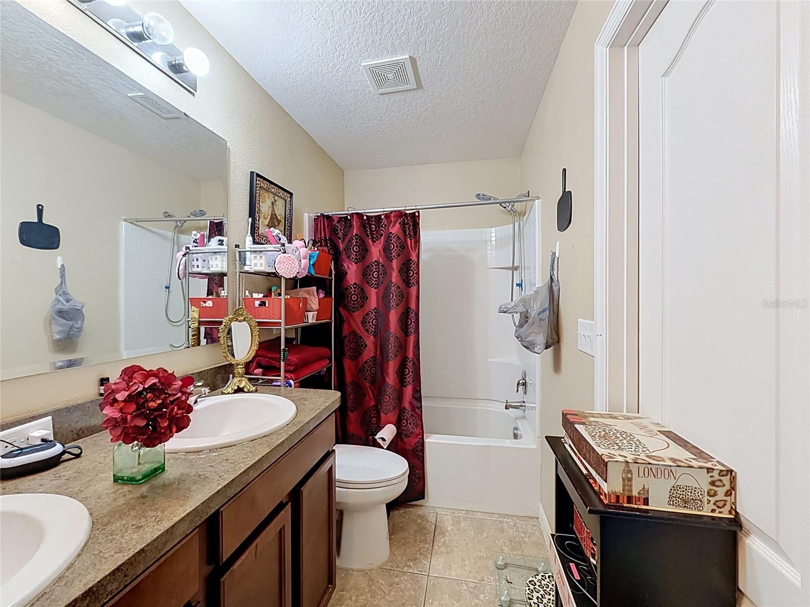 6420 WINDSOR LAKE CIR — photo 12