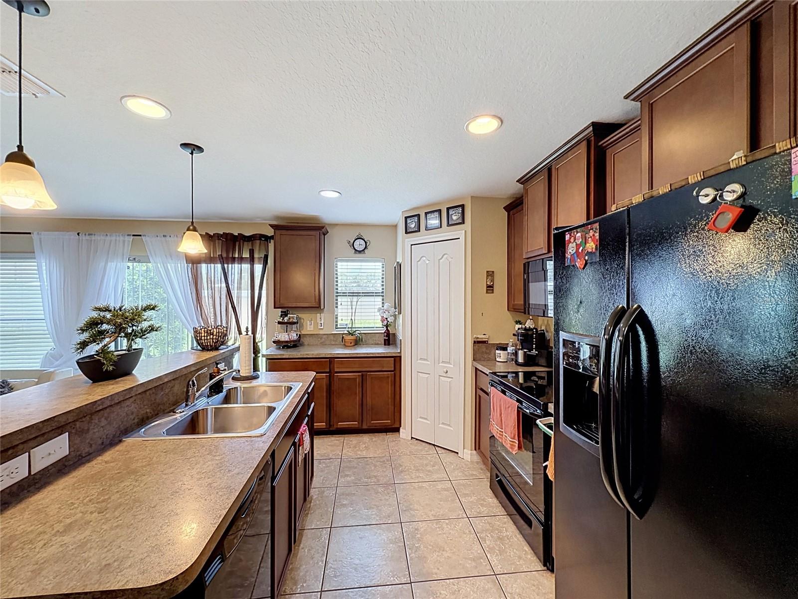 6420 WINDSOR LAKE CIR — photo 7
