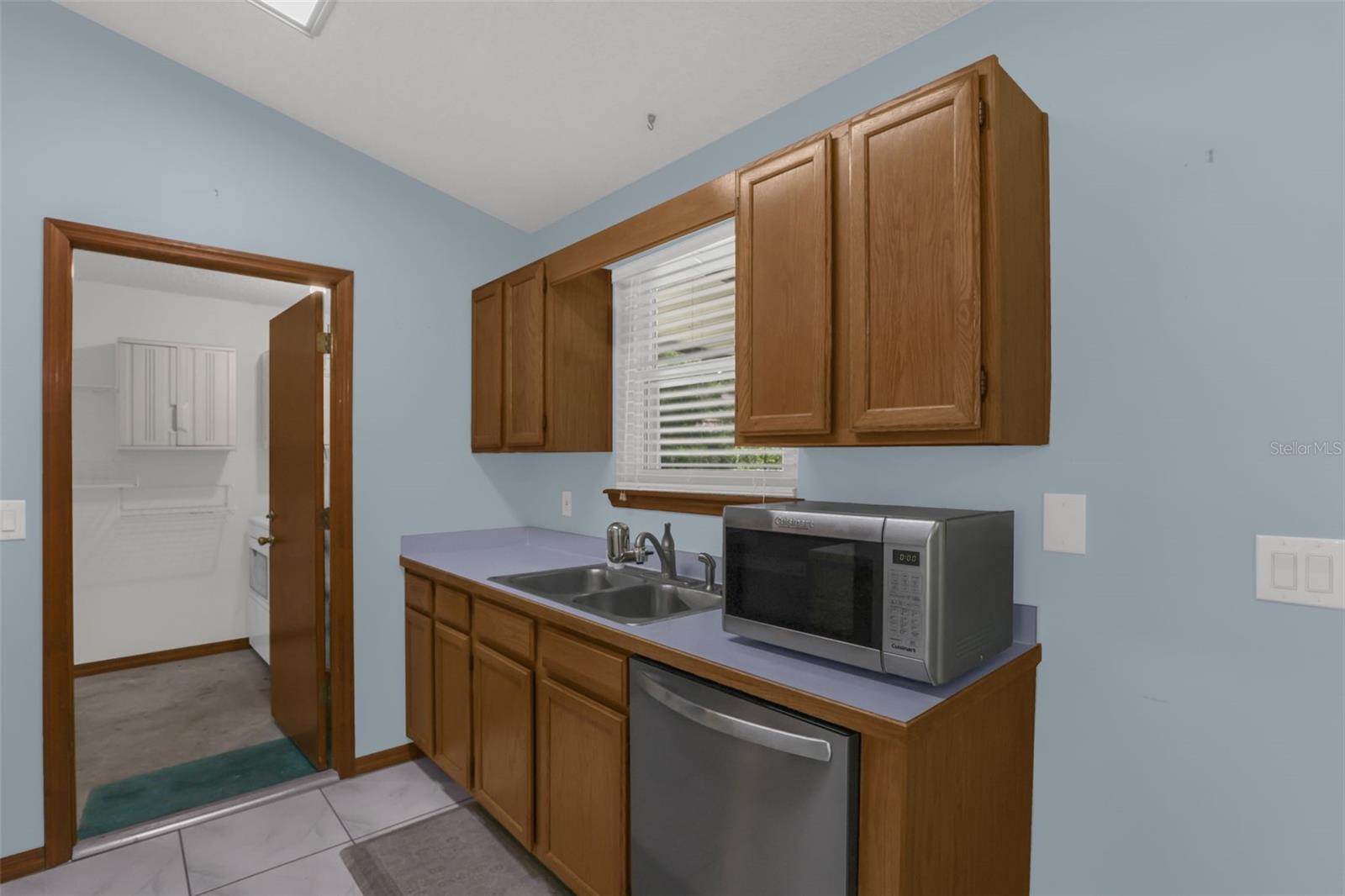 1762 HOWLAND BLVD — photo 4