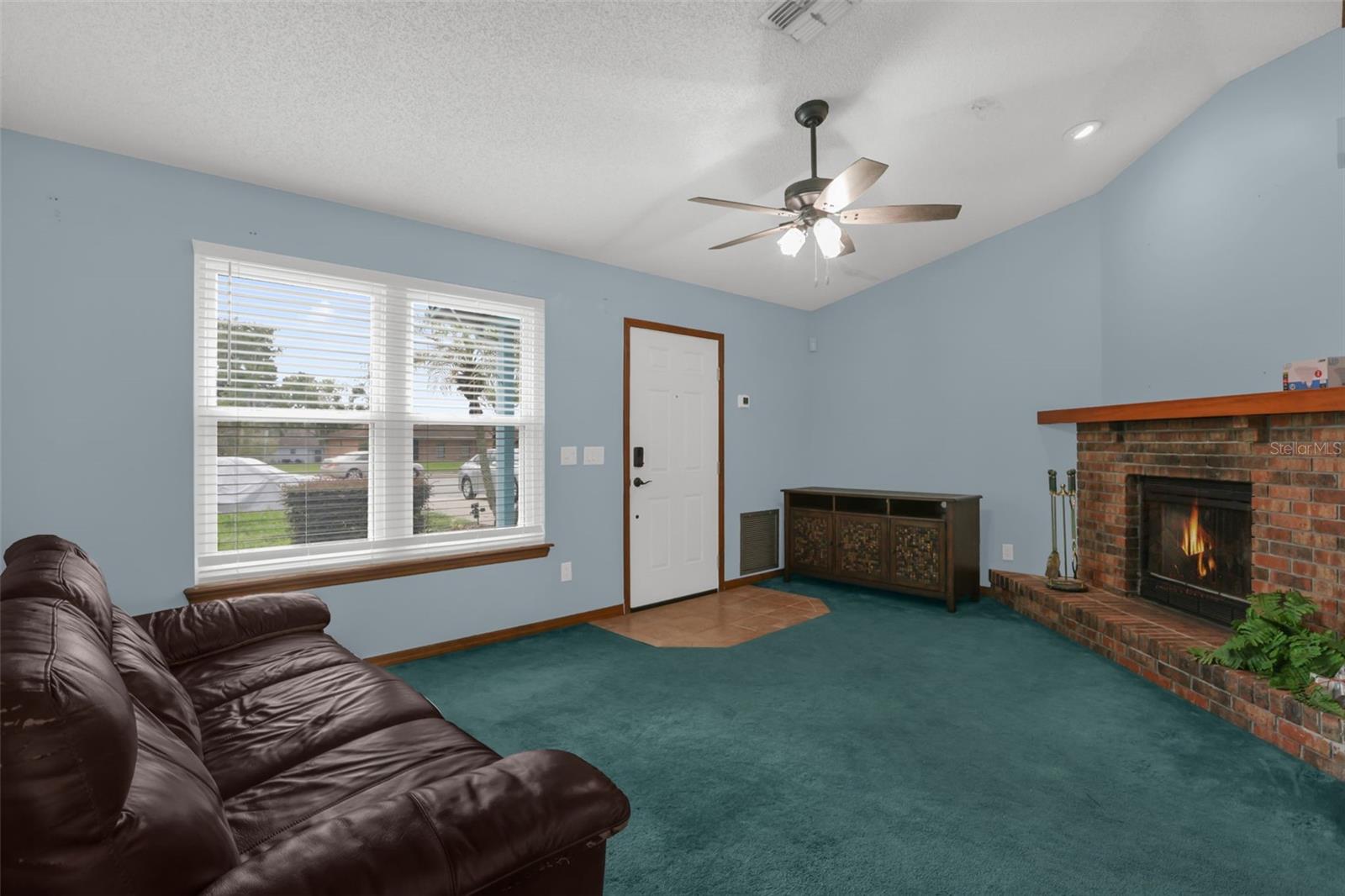 1762 HOWLAND BLVD — photo 9