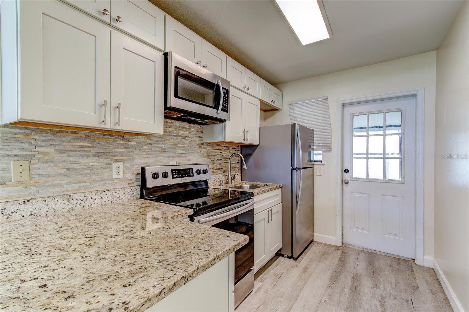 232 NORTHSHORE DR #A — photo 4