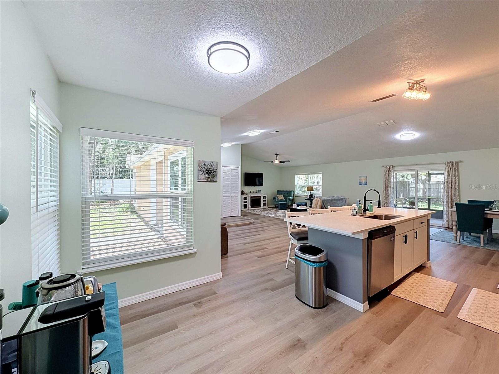 706 OLD CREEK CT — photo 5