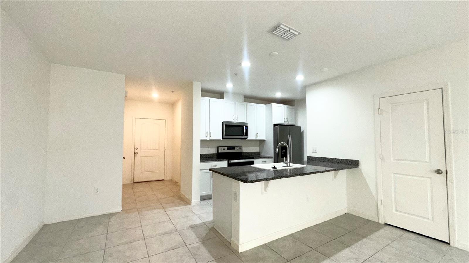 3805 HAMPTON CHASE LN — photo 8