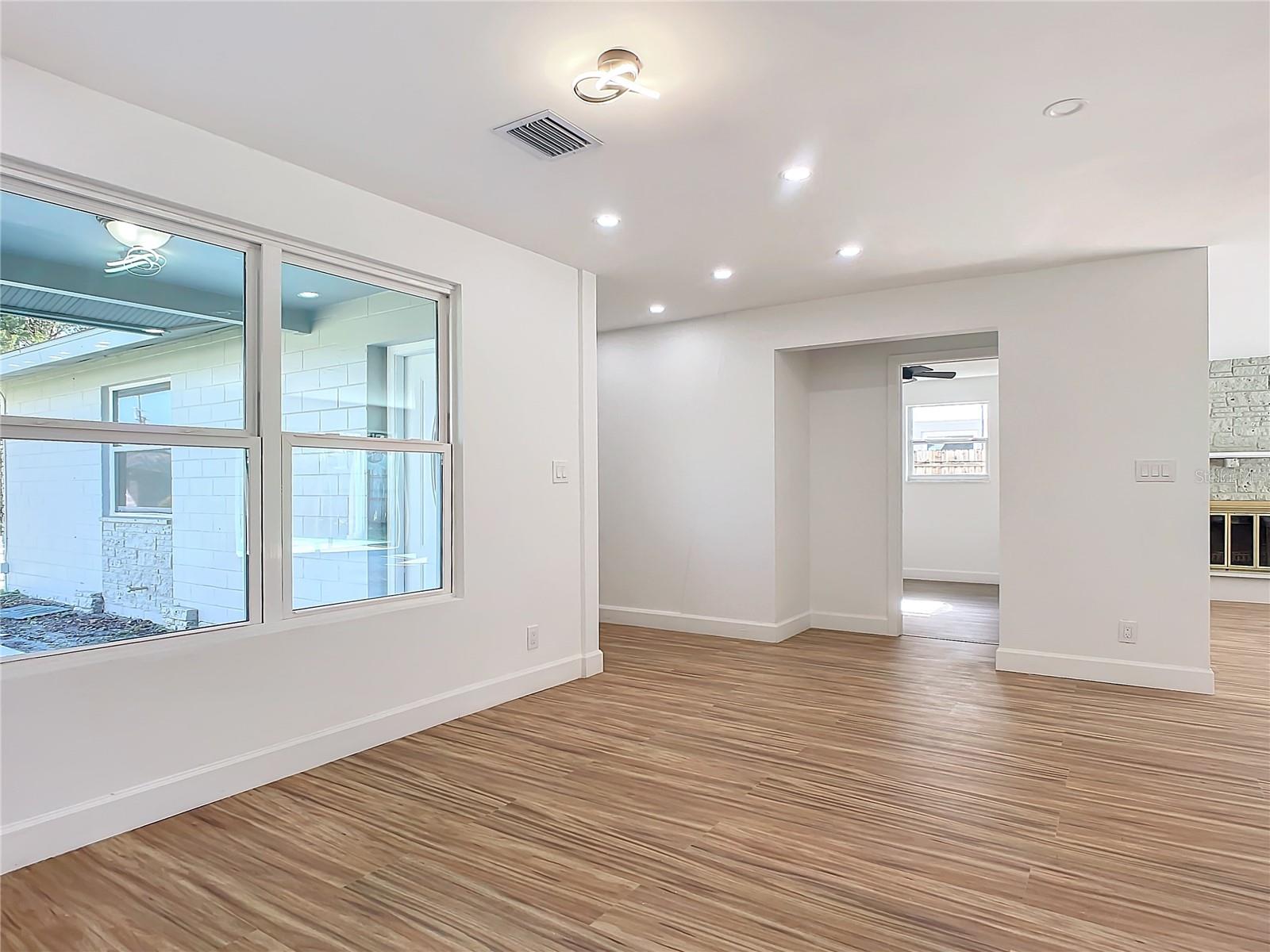 1428 MARGINA AVE — photo 3