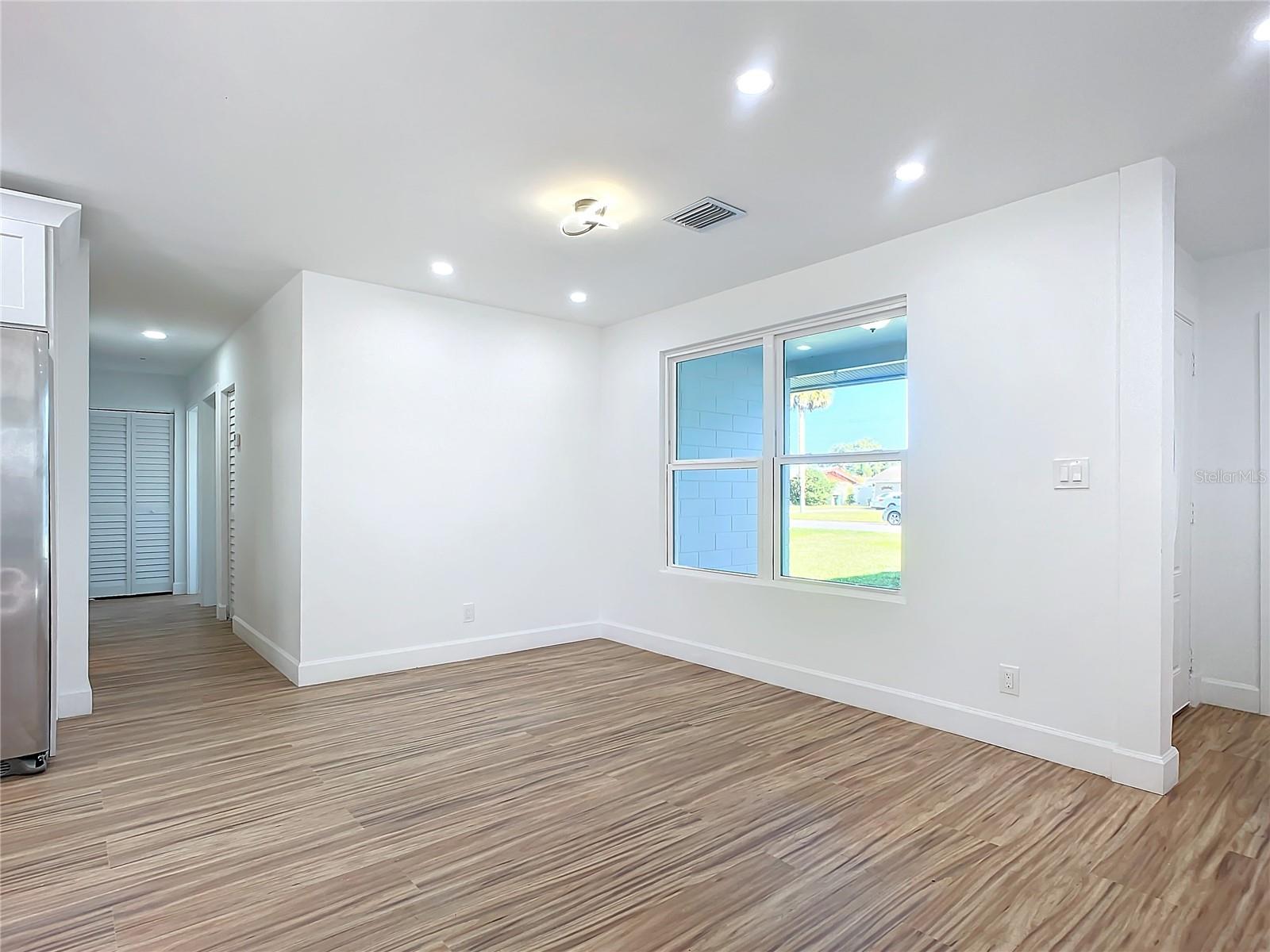 1428 MARGINA AVE — photo 4