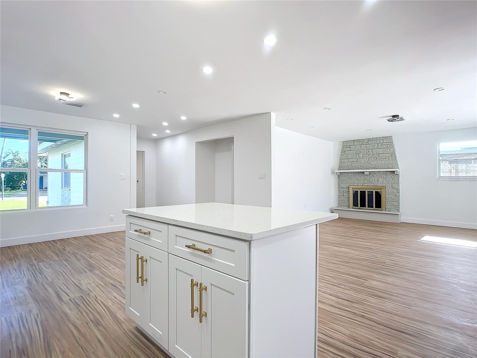 1428 MARGINA AVE — photo 7