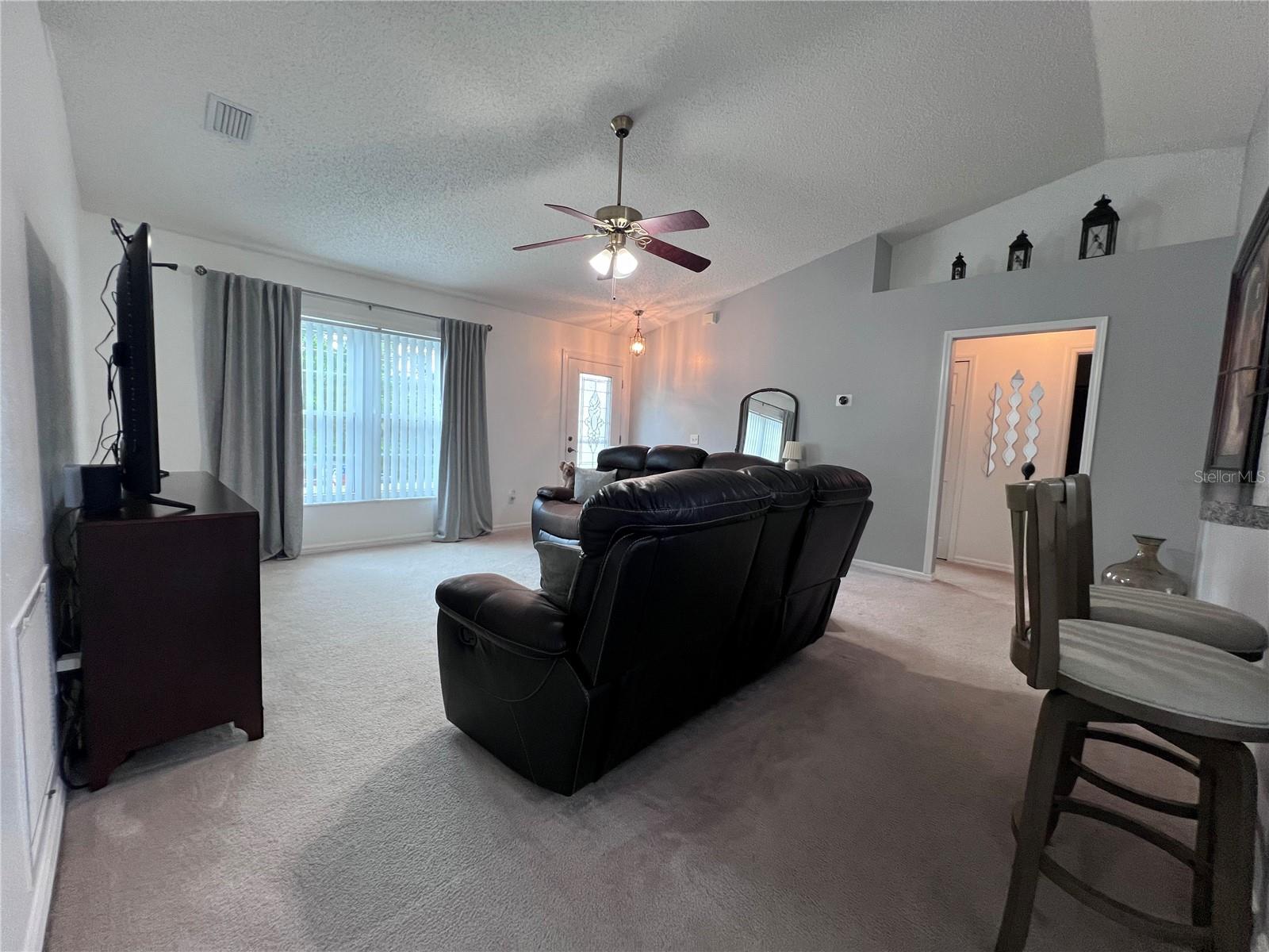 632 N GOODRICH DR — photo 4