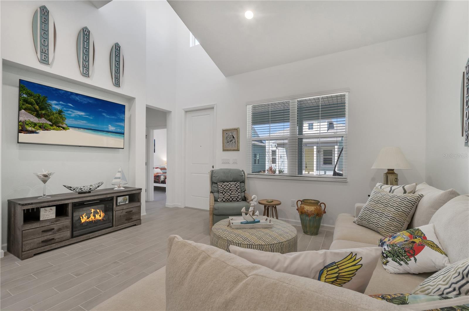 518 DAIQUIRI PL — photo 9