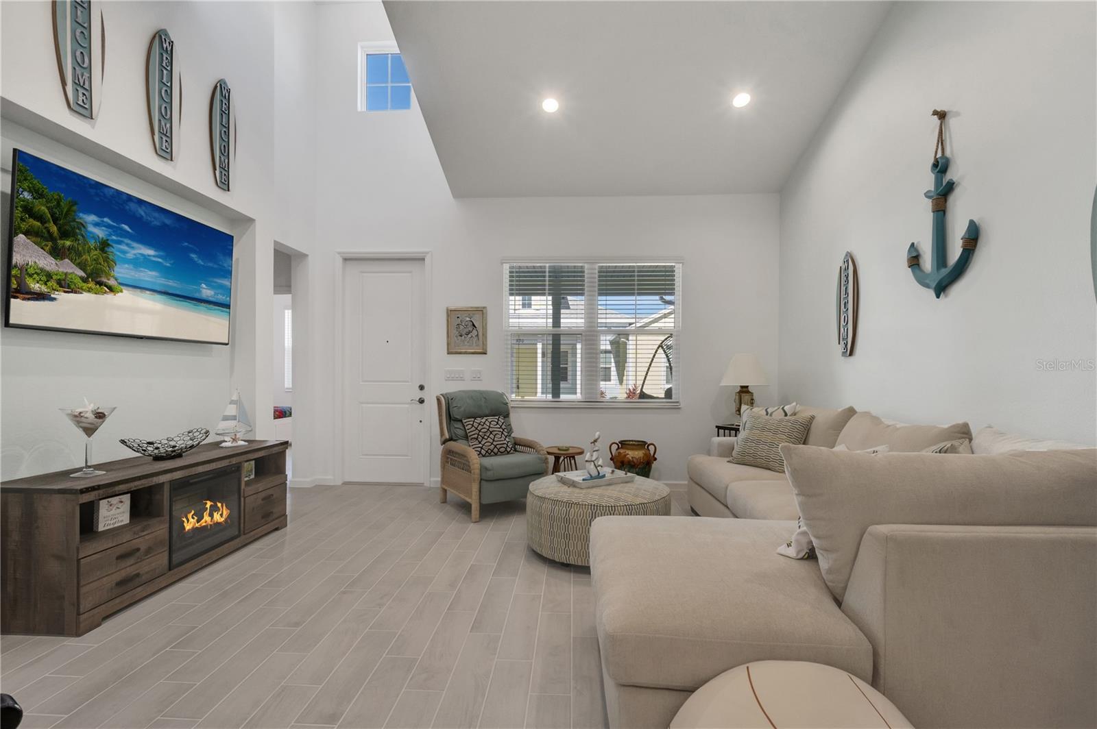518 DAIQUIRI PL — photo 10