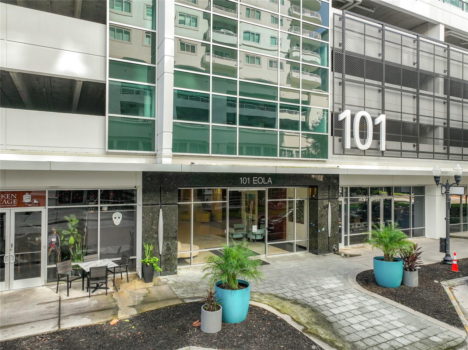 101 S EOLA DR #1008 — photo 2