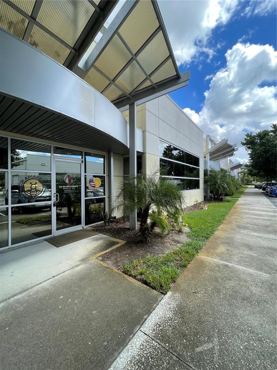 8810 COMMODITY CIR #35