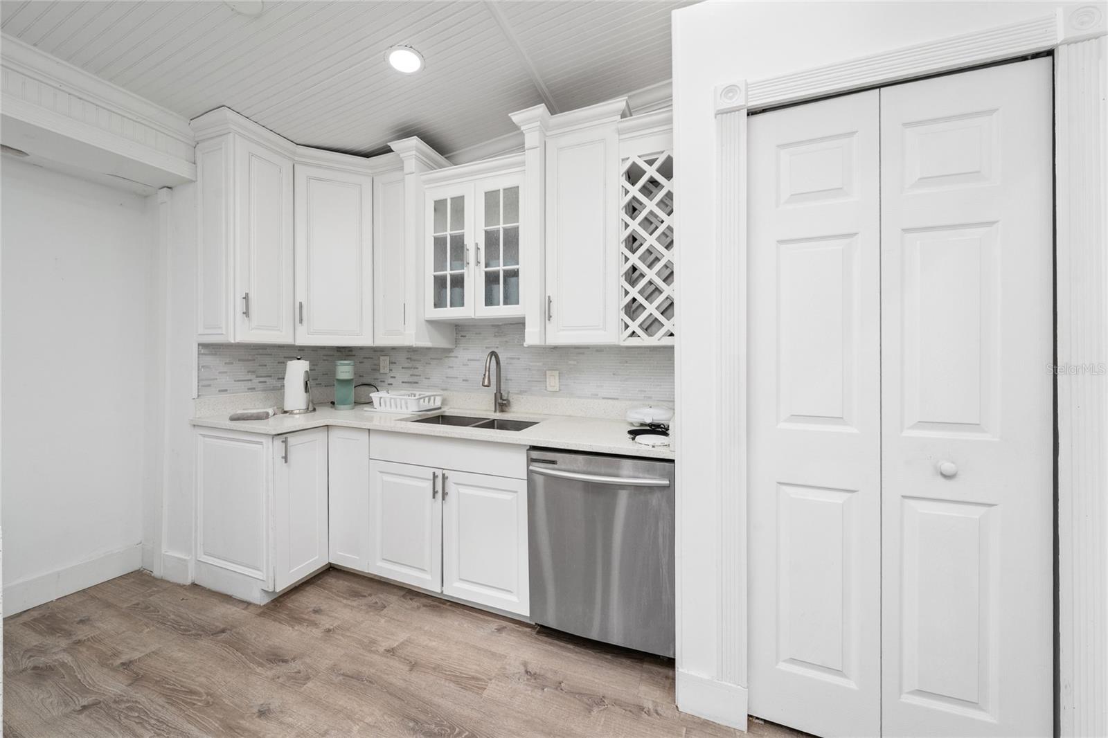 711 BRIARCLIFFE ST #B — photo 4