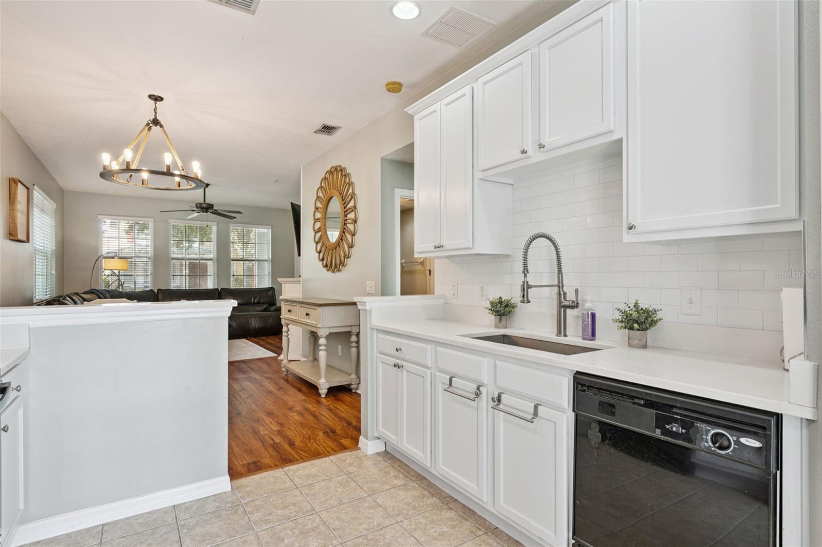 7900 NORTHLAKE PKWY — photo 10