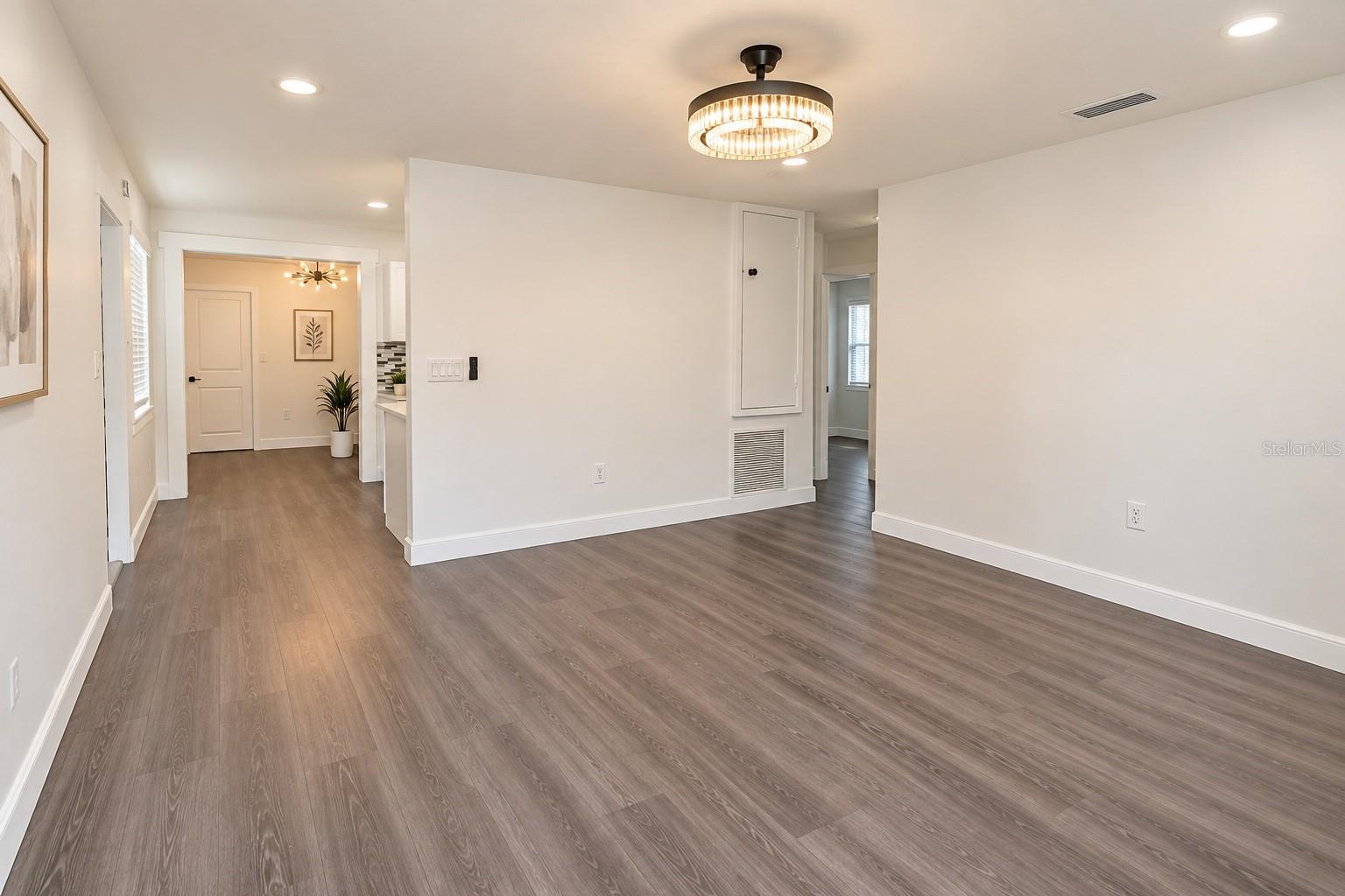 3942 WELLS ST N — photo 7