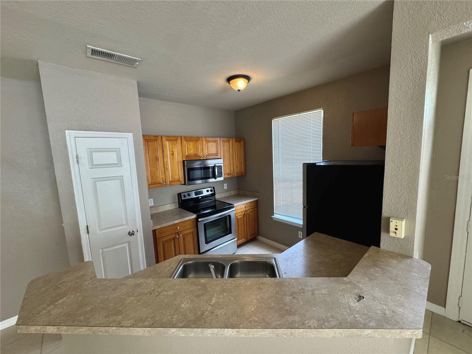 9061 LEE VISTA BLVD #1306 — photo 6