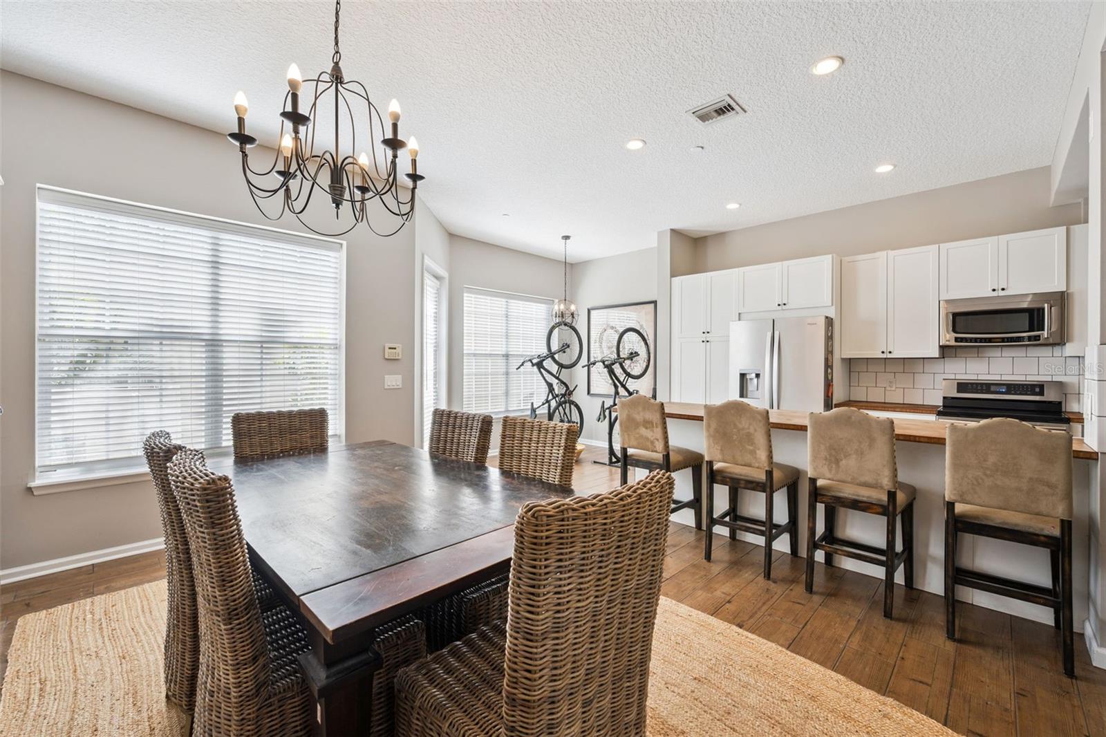 323 CELEBRATION BLVD — photo 12