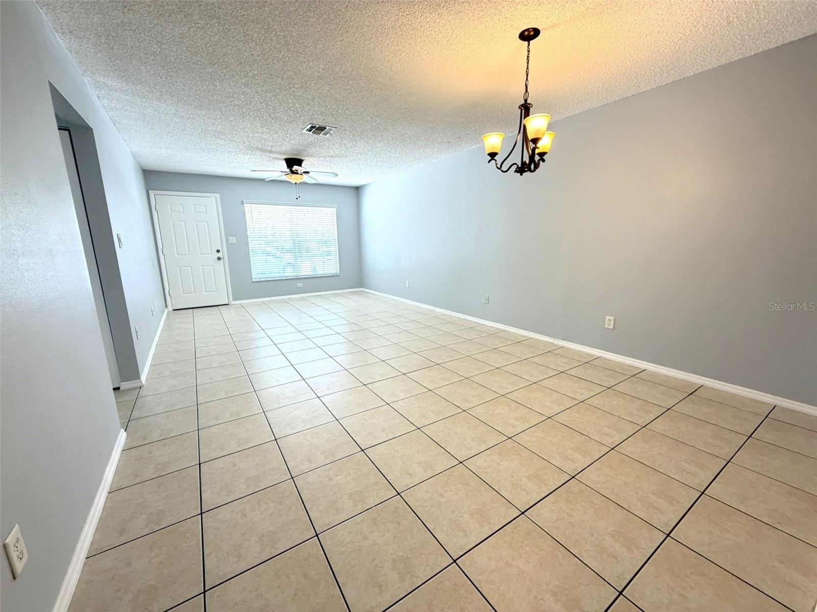 546 PIGEON CIR — photo 3