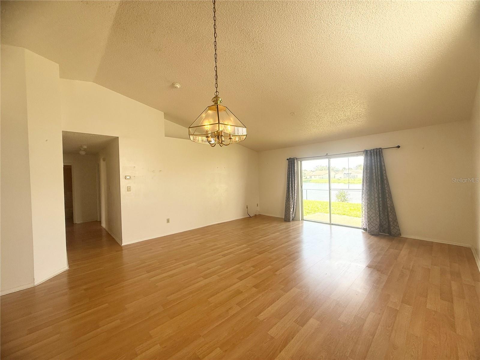 5209 BROKEN ARROW DR — photo 9
